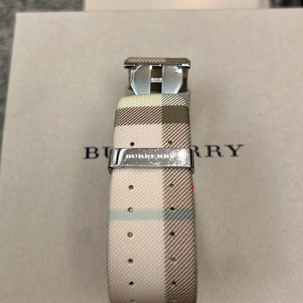 Burberry Pink Mother of Pearl Leather Stainless Steel Watch - Picture 11 of 12